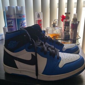 Nike Men's Blue and Black High-Top Sneakers